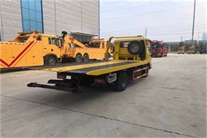 和硕非事故拖车